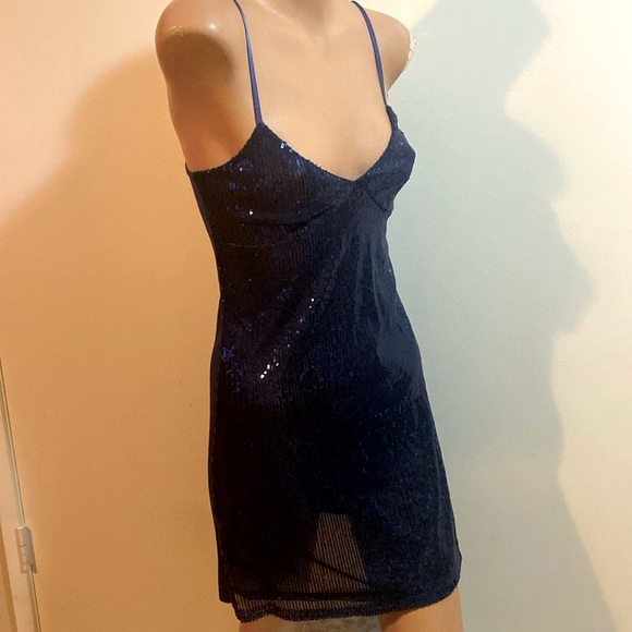 Silence + Noise Sequin long tank chemise - Picture 1 of 11